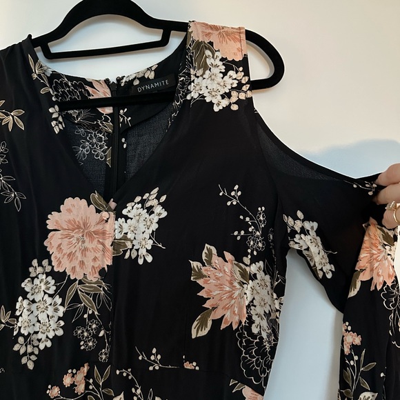 Floral Open Shoulder Dress from Dynamite - Picture 2 of 8